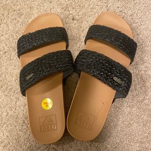 NWOT-  never worn size 9 womens reefs